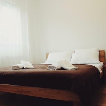 クラリエボ Konaciste Simce Bed & Breakfast エクステリア 写真